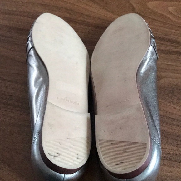 EUC Amanda Smith Gold flats size 8 - Picture 4 of 6